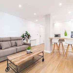 Trendy And Bright Apartamento